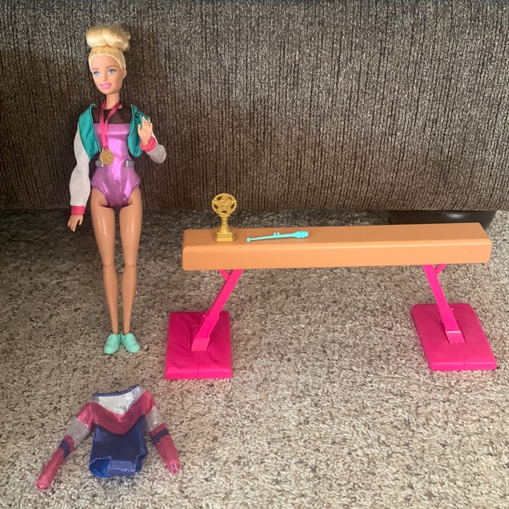 Barbie gymnast